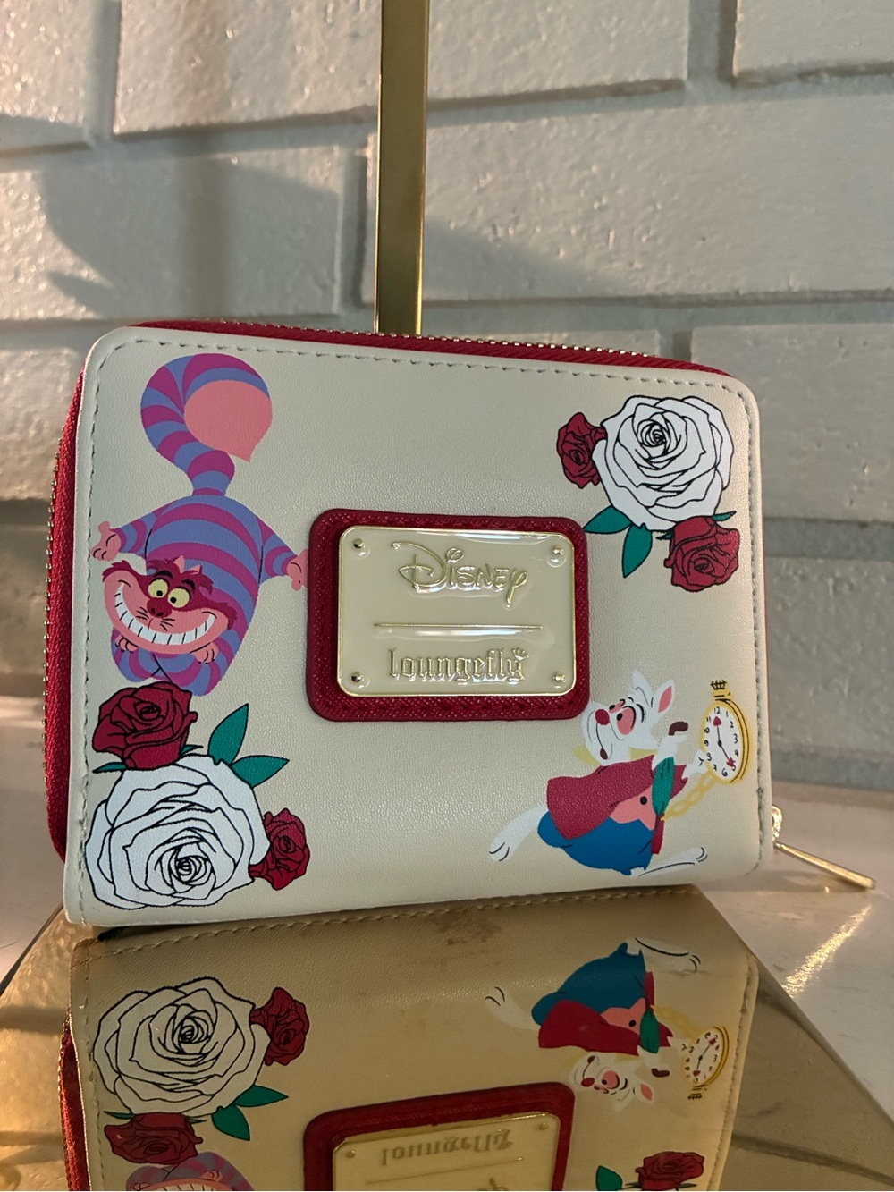 Disney x Loungefly Hard Tag Alice In Wonderland